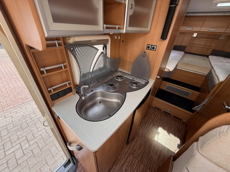 Dethleffs Advantage T 6611 Enkele Bedden 59000 km  foto: 13