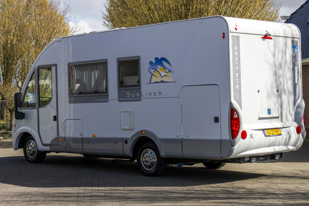 KNAUS Sun Liner 655 LG photo: 3