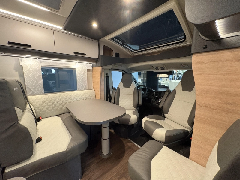 Knaus L!ve Ti 650 MEG Platinum / camas bajas foto: 7