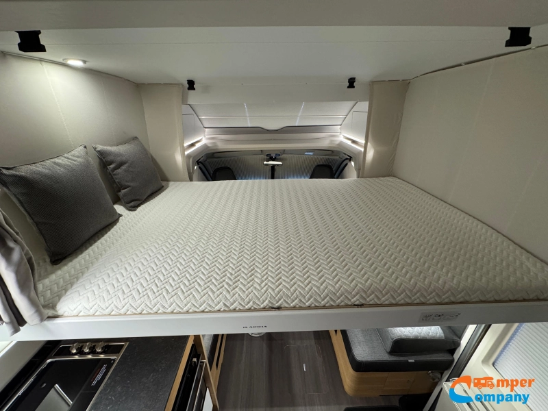 Adria Matrix Plus 670 DL L&auml;ngsbetten / Automatik Foto: 16