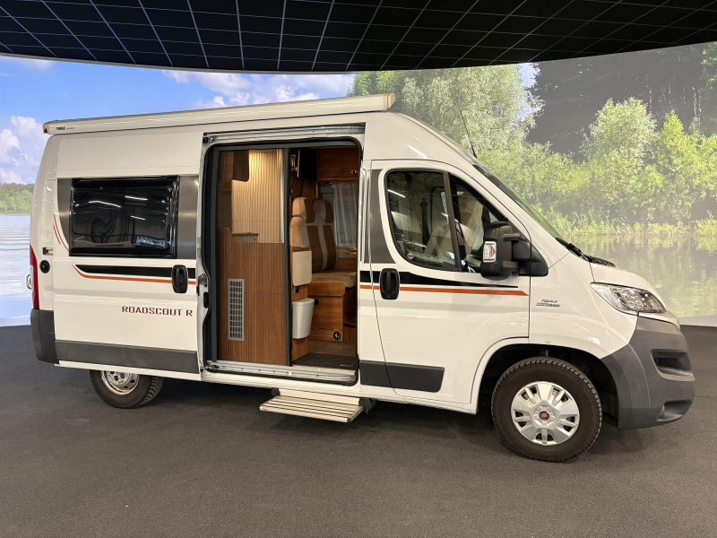 Globecar Roadscout 540 R automaat / busbiker  foto: 2