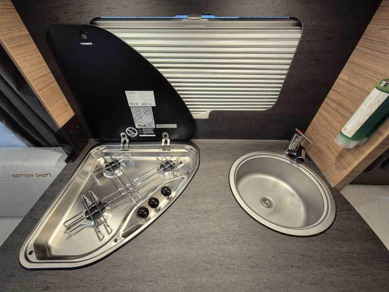 Weinsberg CaraOne Edition HOT 450 FU con toldo de casete! foto: 16