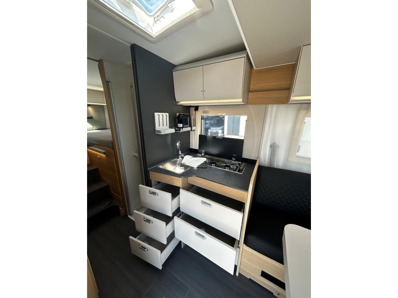 Adria Matrix Axess 650 DL Benelux, Automaat  foto: 10
