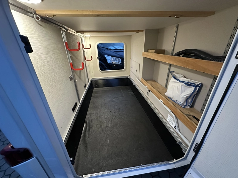 Hymer Tramp S 585 HEFBED + LENGTE BEDDEN  foto: 10