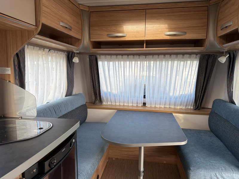 Eriba Nova Light 465 Elegance Mover / Luifel  foto: 4