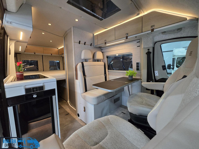 Hymer Yosemite 600 * Automaat* Lengtebedden*6-meter* foto: 18