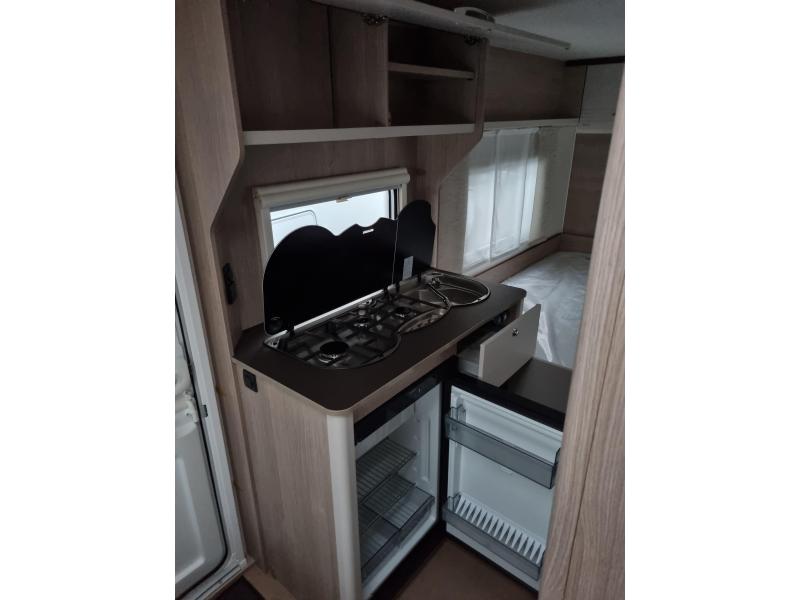 Bürstner Premio Life 480 TL -lengtebedden  foto: 16