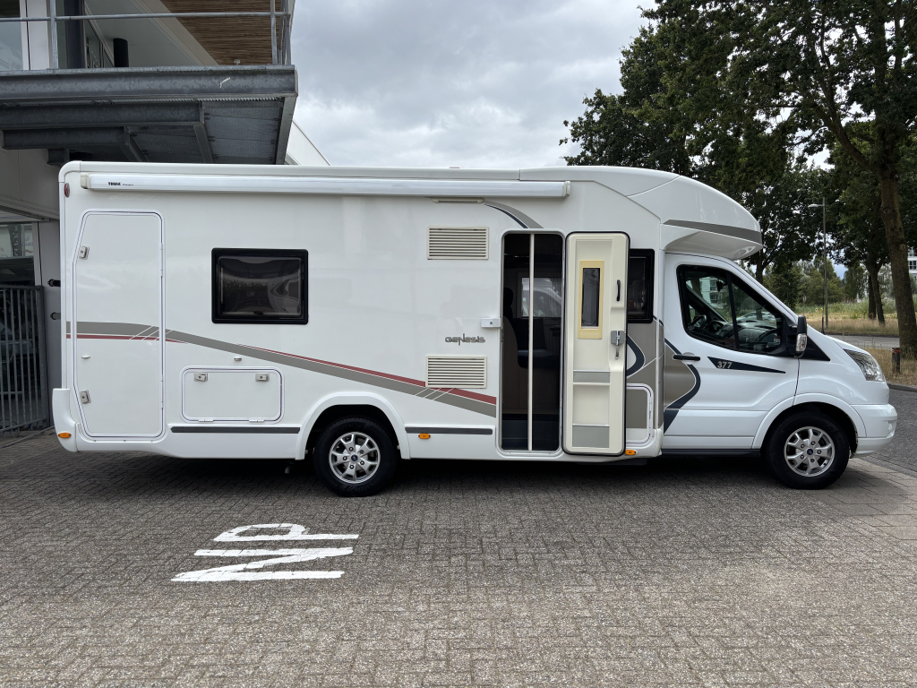 Challenger Genesis 377 EURO 6 ENKELE BEDDEN DIESELKACHEL  foto: 4