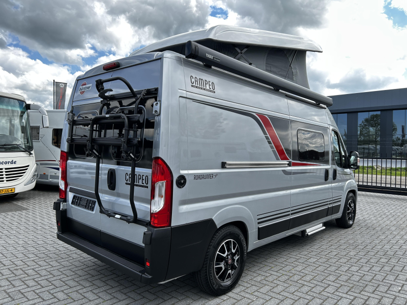 Bürstner Campeo Active C 600 Hefdak/vastbed/automaat  foto: 2