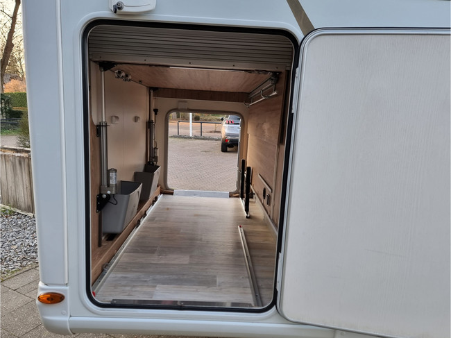 Bavaria Pilote P740 Class | Distr.neu | Elec. Queensbett | Solarpaneele | Luftfederung | Sehr guter Zustand! Foto: 10