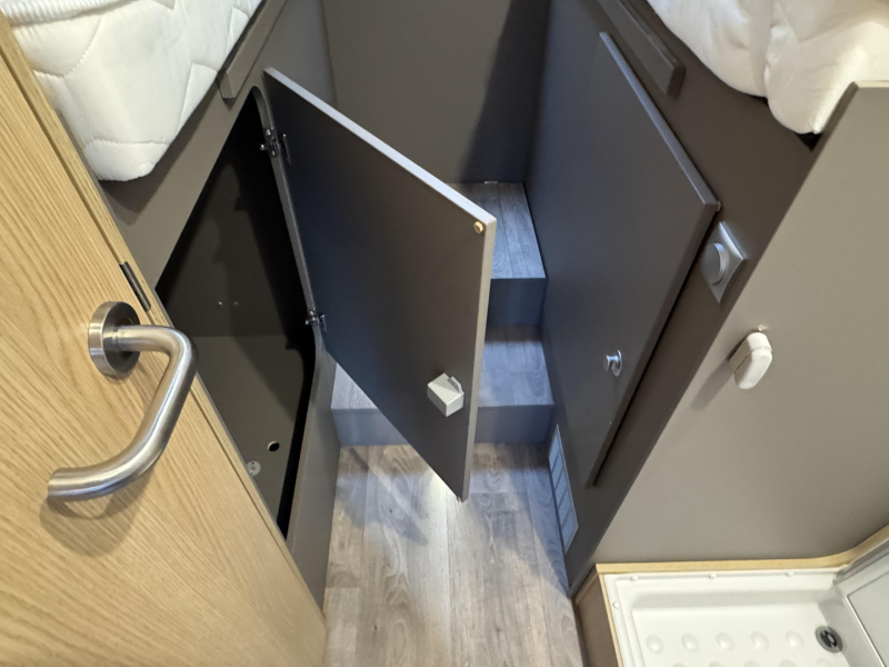 LMC Tourer Lift H 730 G 9T Automaat- 2X Airco  foto: 17