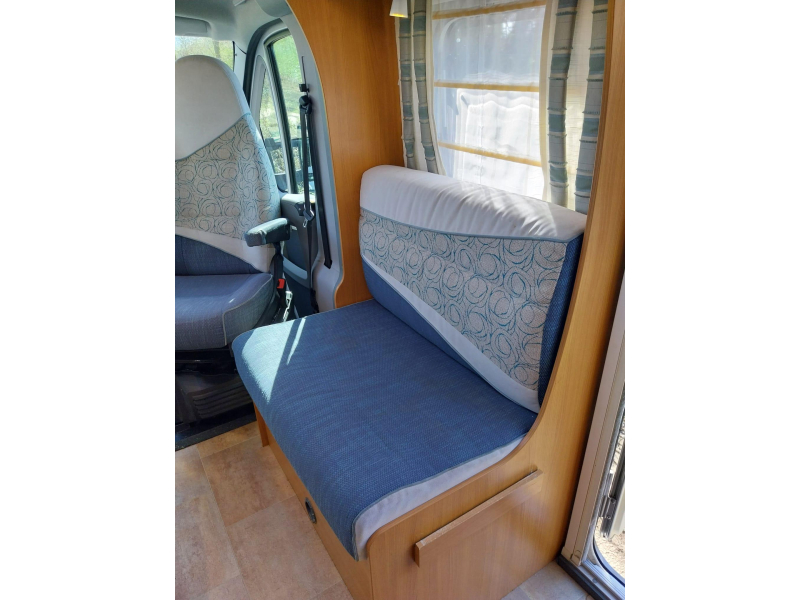 Bürstner Nexxo T 720 ENKE met lage enkele bedden  foto: 4