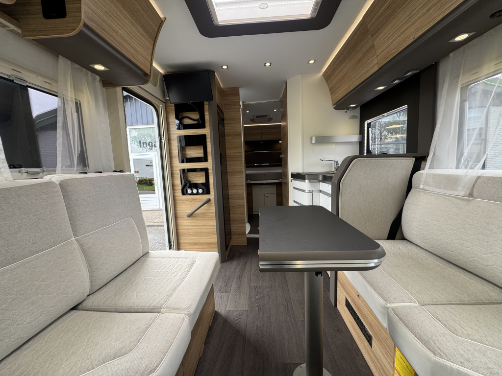 Adria Sonic Plus I 700 DC Foto: 11
