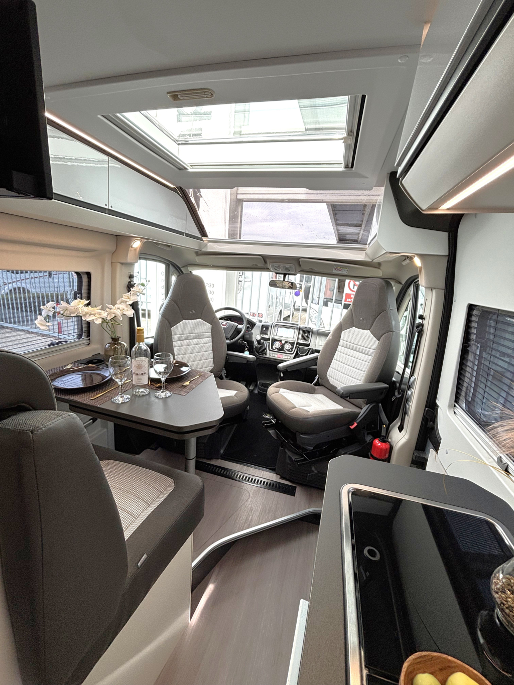 Adria Twin 640 SLB Supreme ENKELE BEDDEN EURO6 MAXI CHASSIS foto: 10