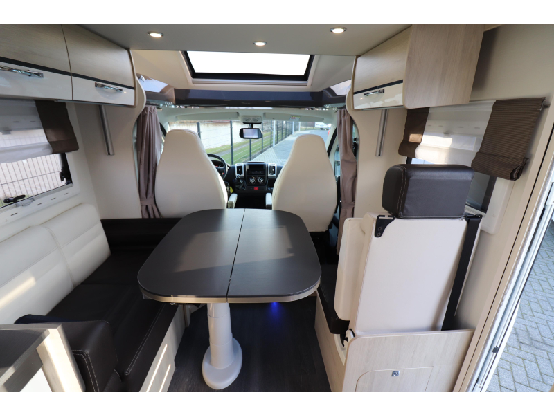 Chausson Titanium 738 XLB QUEENSBED + HEFBED photo: 8