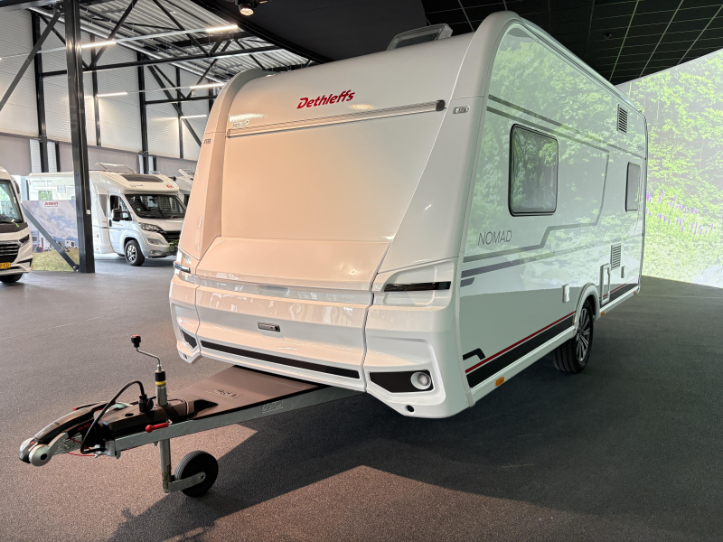 Dethleffs Nomad 460 EL lits jumeaux / gaz ext&eacute;rieur photo : 2