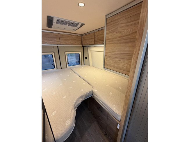 Hymer Yellowstone Cross-Over 180PK 9T-Automaat Enkele Bedden Zonnepanelen foto: 20
