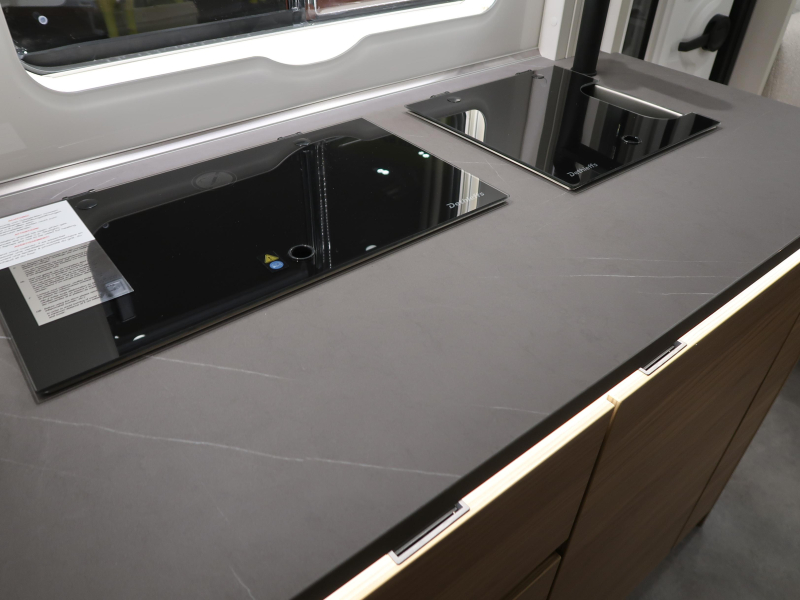 Dethleffs Nomad 460 EL FIRST EDITION UITVOERING  foto: 10