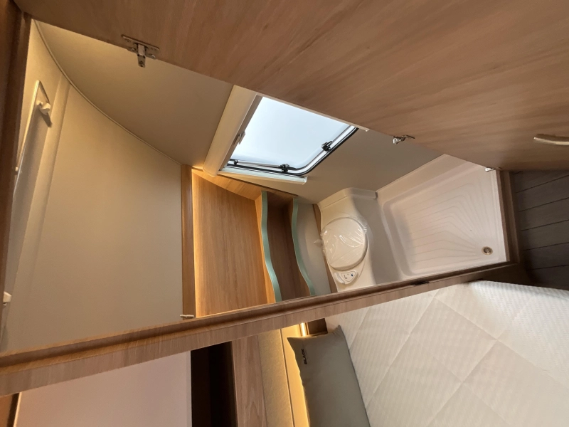 Knaus Sudwind Black Selection 540 FDK STAPELBED-GRATIS MOVER Foto: 11