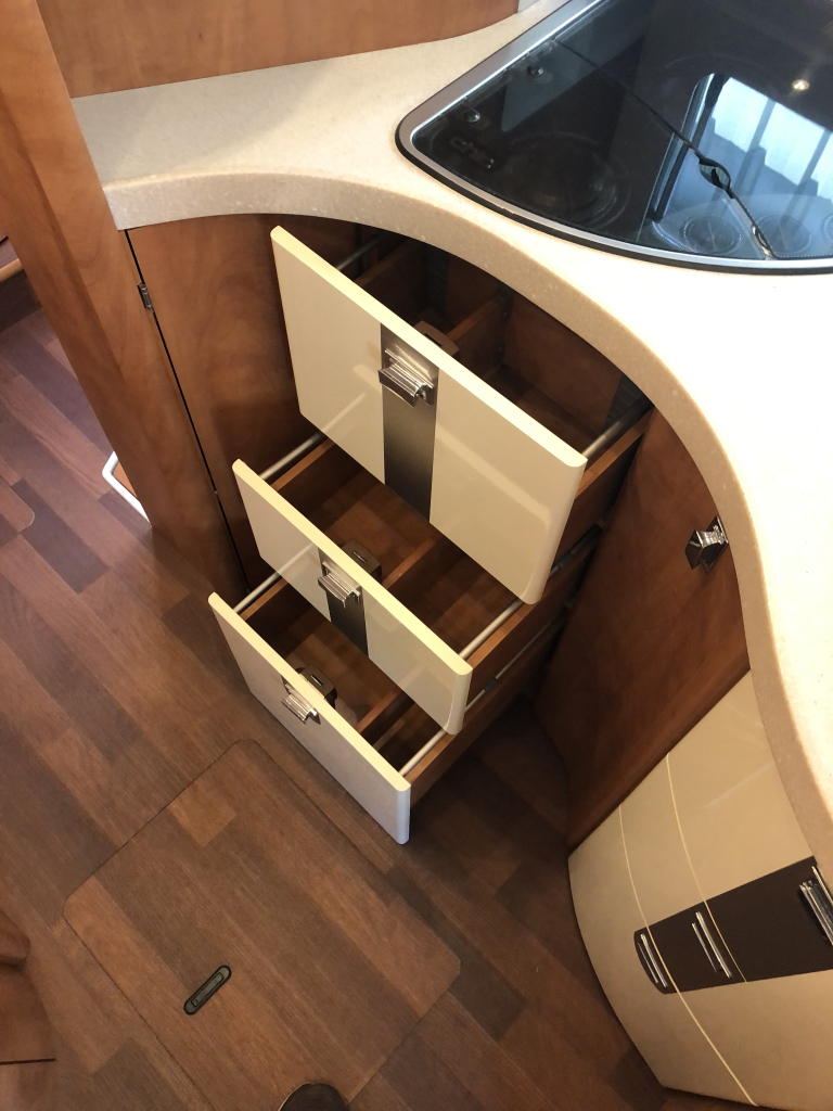 Carthago Chic C-Line i50 QUEENSBED HEFBED foto: 55