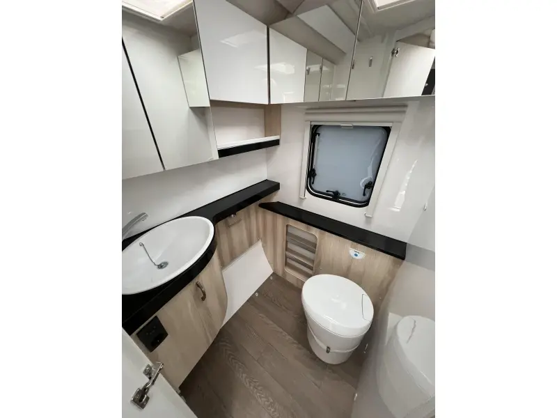 Hobby De Luxe 460 SFF  foto: 8