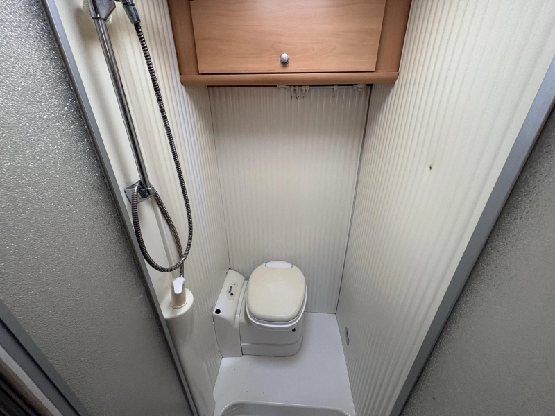Dethleffs Advantage 6241 T FaceToFace,Vastbed,Luifel  foto: 14