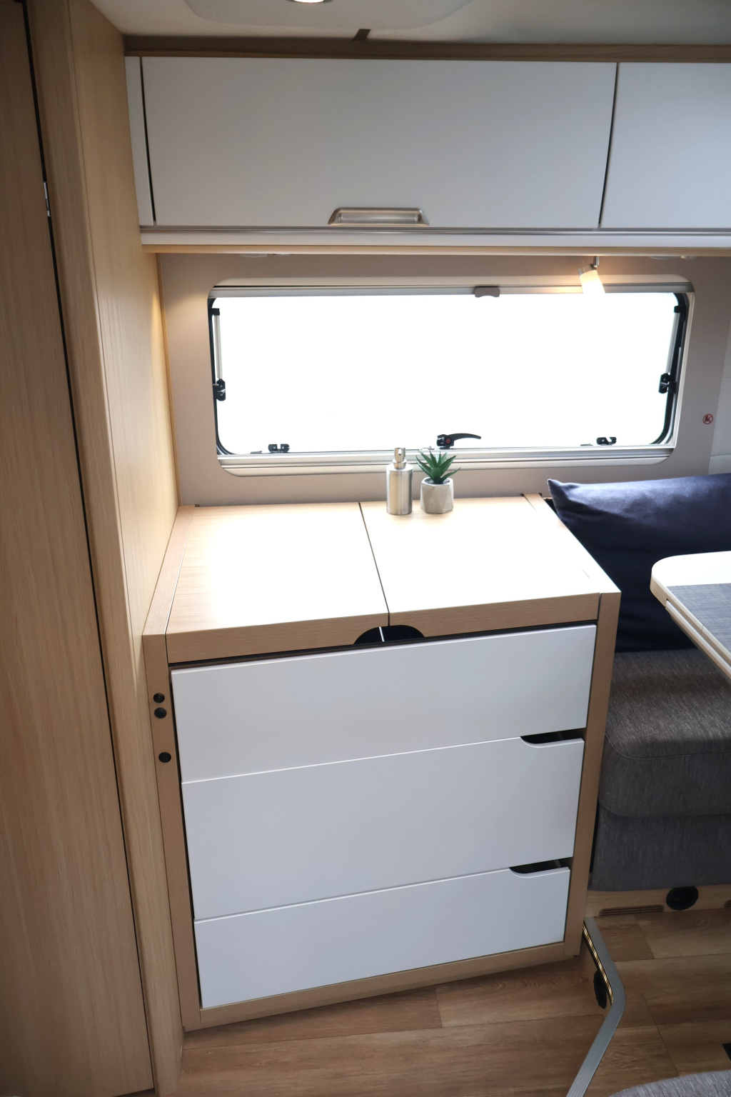 Niesmann + Bischoff Smove 7.4 E foto: 13