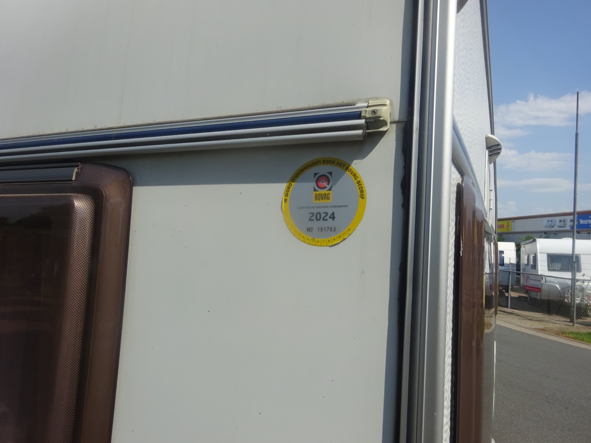 Tec Travelking 450 Met Vast Bed Mover en Airco foto: 4