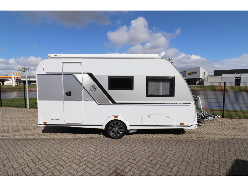 Knaus Sport E-Power Selection 420 QD Mover / Awning / Air conditioning photo: 2