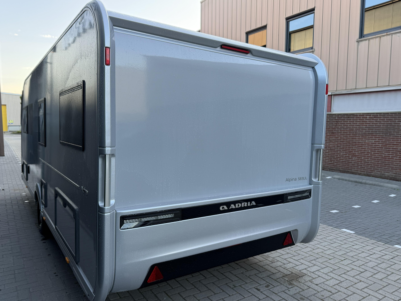 Adria Alpina Modelo 2027 foto: 4