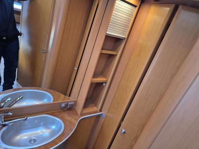 Fendt 560 GT Enkele bedden, Mover, Airco, Cassetteluifel etc foto: 18