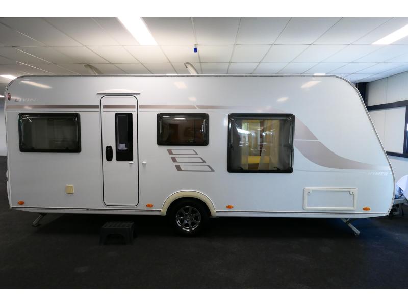 Eriba Living 550 Queens bed