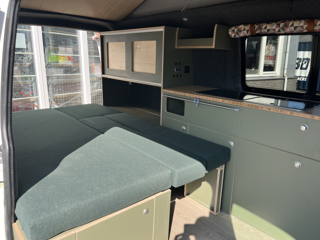 Volkswagen  T6 buscamper Nevada two-tone 2017 foto: 8