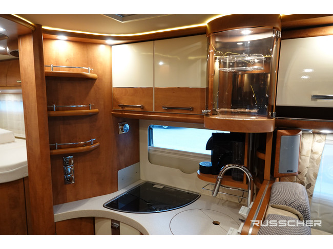 Carthago CHIC C-LINE i 4.9 5 persoons 150Pk | Lengte bedden | Dakairco foto: 8