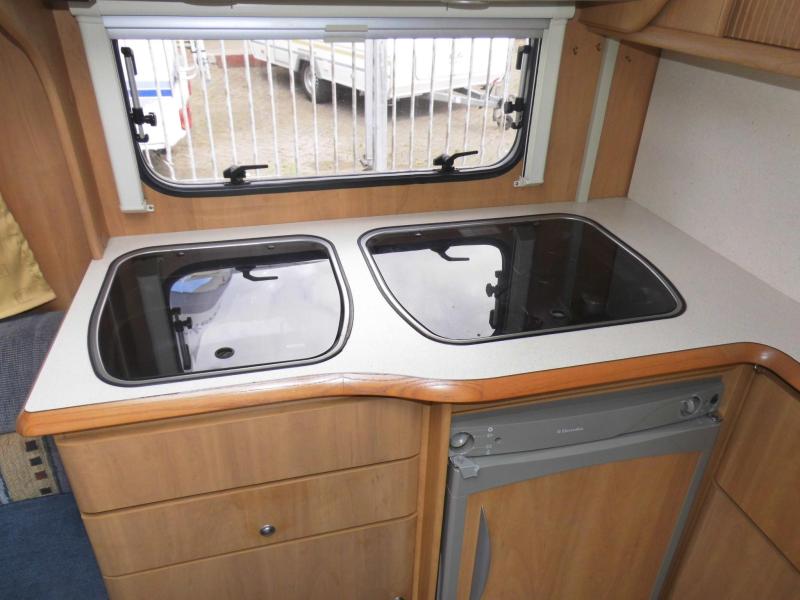 Swift Toscane 450 Mover, nieuwe voortent! 