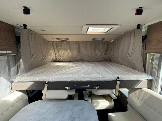 Knaus 700MEG Live I 9T-Automatique Lits Jumeaux Lit Pavillon Alde Attelage photo: 17