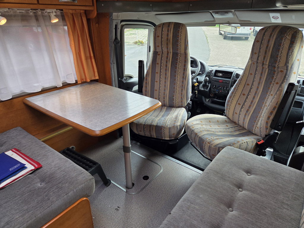 LMC Liberty 662 TI franz&ouml;sisches Bett 2006 Foto: 11
