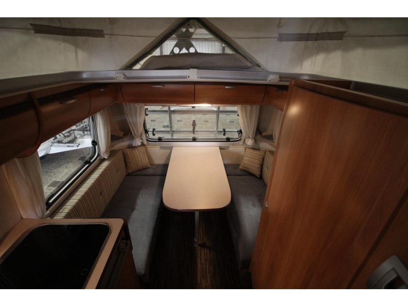 Eriba Touring Triton 430 GT Techo elevable, Mover, Avance foto: 8