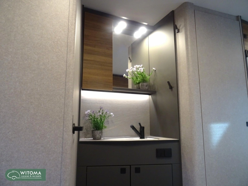 Eriba Novaline 485 &iexcl;Con gran asiento redondo! foto: 14