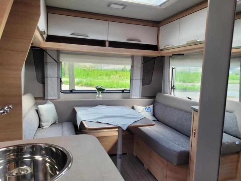 Knaus Sudwind Black Selection 460 EU Red Edition Foto: 3