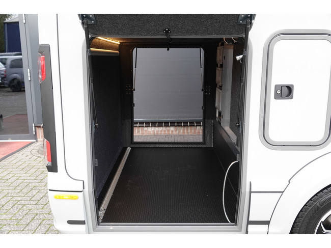 NIESMANN BISCHOFF iSmove 6.9 E 180Pk Automaat | Eifelgrijs | Lengtebedden foto: 22
