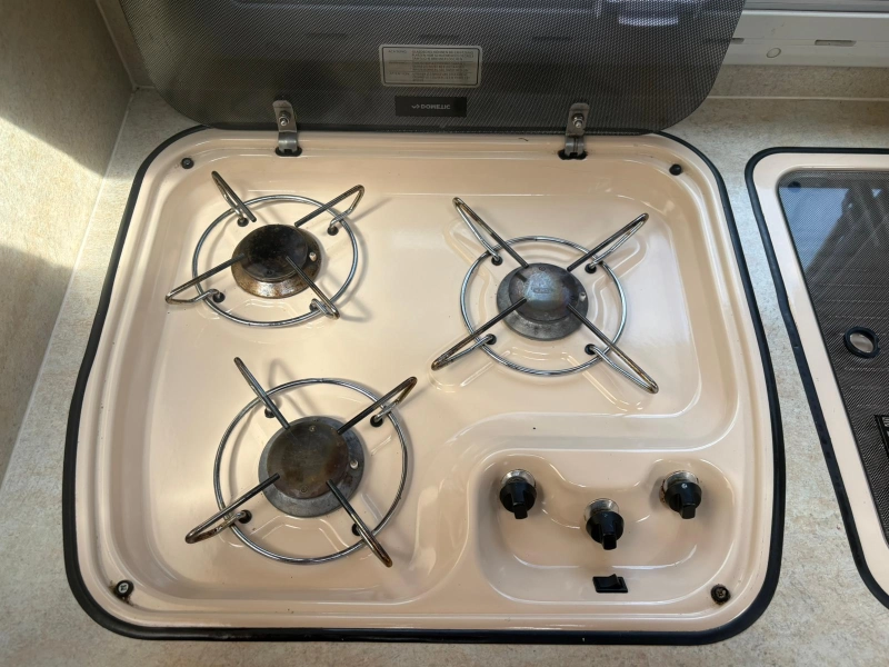 Fleurette Migrateur 73 LM Cama Queen, Aire Acondicionado, Comedor foto: 12