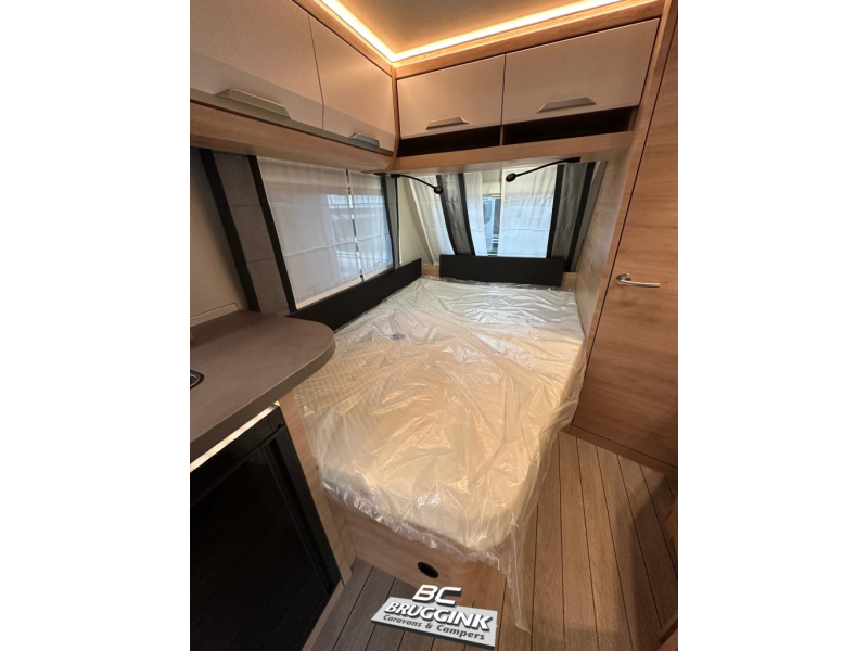 Knaus Sudwind Black Selection 450 FU LIT FRAN&Ccedil;AIS 1700 KG photo : 7