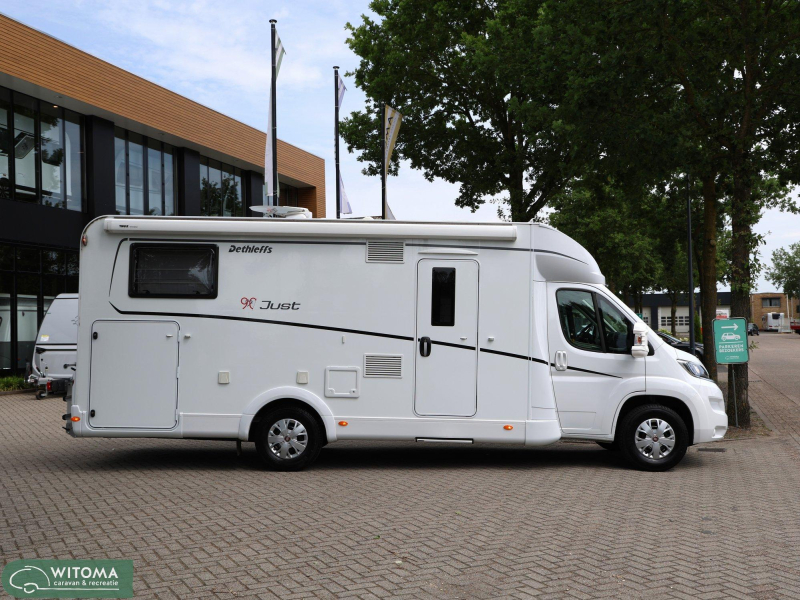 Dethleffs Just 90 T 7052 EB slechts 9.241 km!  foto: 2