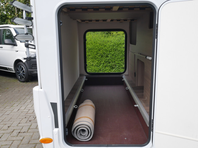Carado V337, Lengtebedden, 900 kilo laadvermogen, XL Garage foto: 20