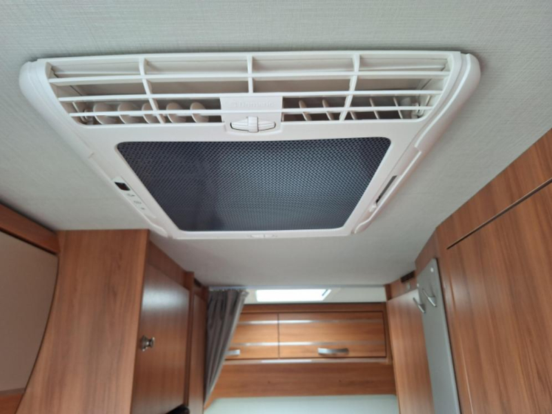 Hymer Exsis-I 524 COMPACT 650+CAMA ABATIBLE+AIRE ACONDICIONADO foto: 10