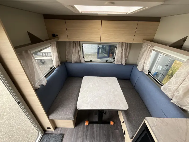 Weinsberg CaraCito 450 FU FRANS BED-LICHTGEWICHT 