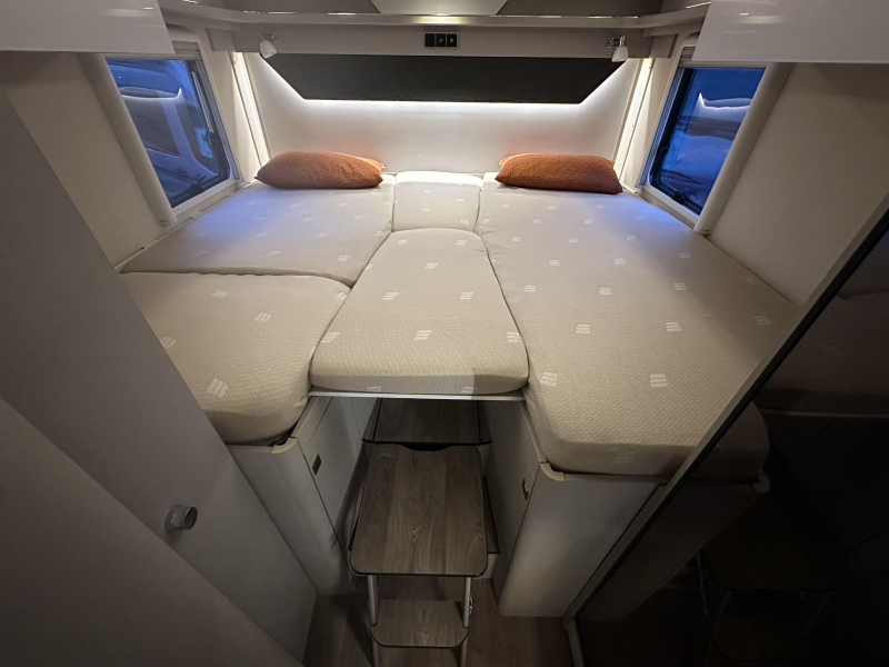 Hymer Tramp S 585 HEFBED + LENGTE BEDDEN  foto: 15