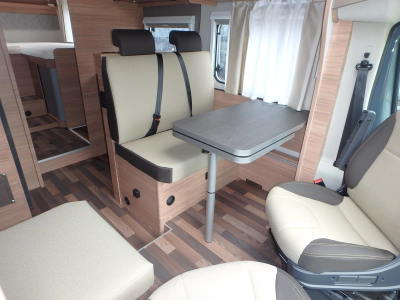 Weinsberg CaraSuite 700 ME foto: 8