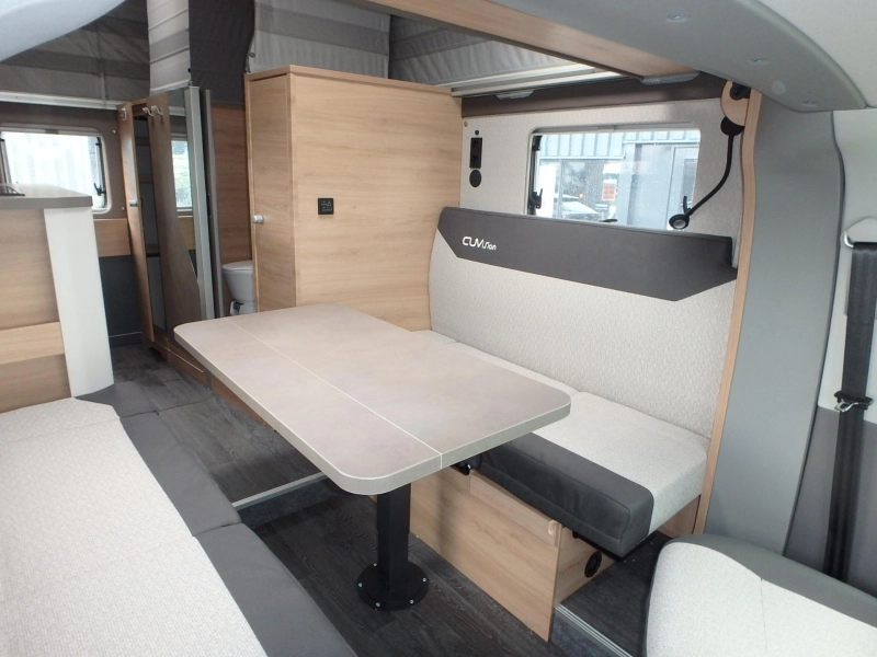 Knaus Tourer CUVision 500 LT NU VOOR € 89.950,00  foto: 9